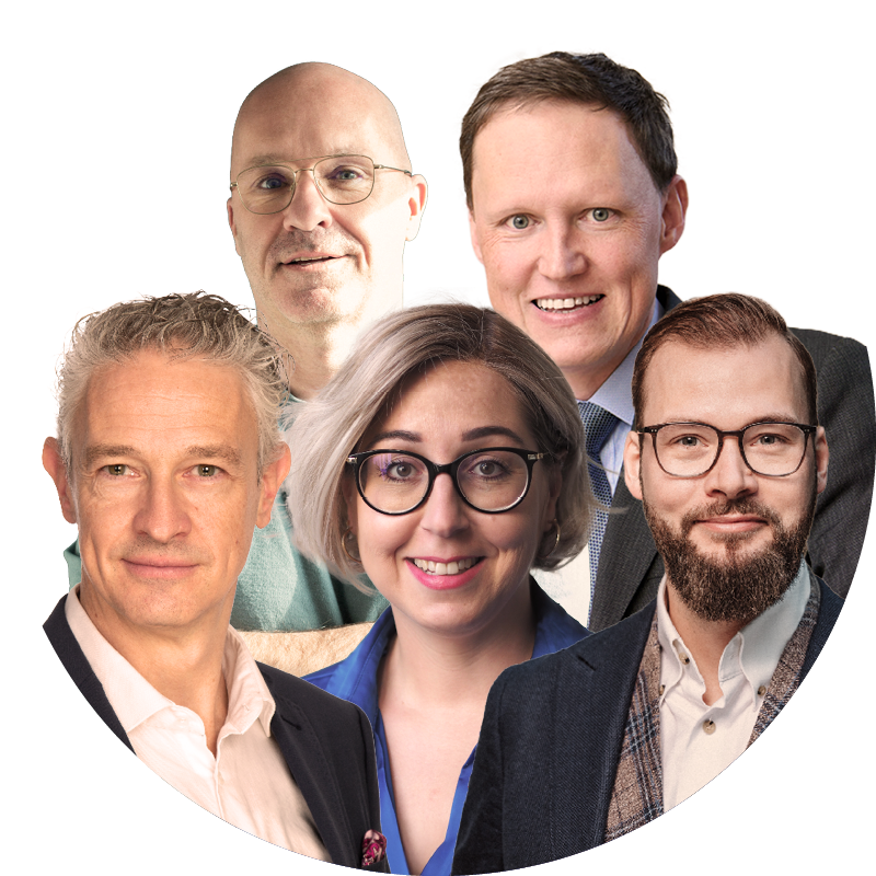 Eine Referentin und vier Referenten der Hiscox IDD-Days 2026 zusammen auf einem Bild