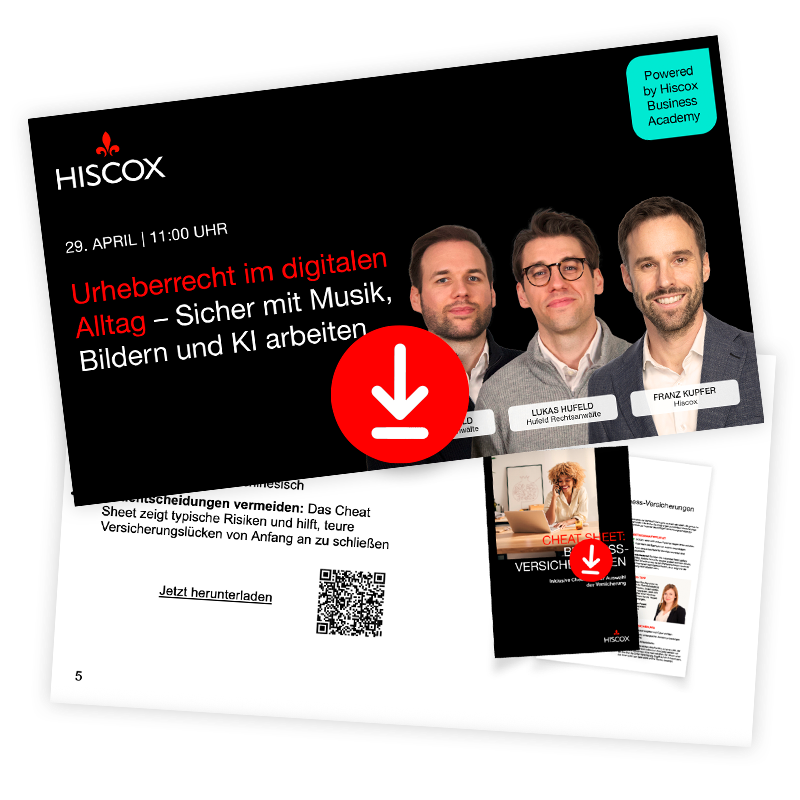 Schräg dargestelltes Mock-up einer Website mit einem Hiscox‑Webinar‑Visual zum Thema ‚Urheberrecht im digitalen Alltag‘. Sichtbar sind das Webinar-Motiv mit Referenten, ein rotes Download-Symbol sowie eine Vorschau auf ein begleitendes Cheat Sheet.
