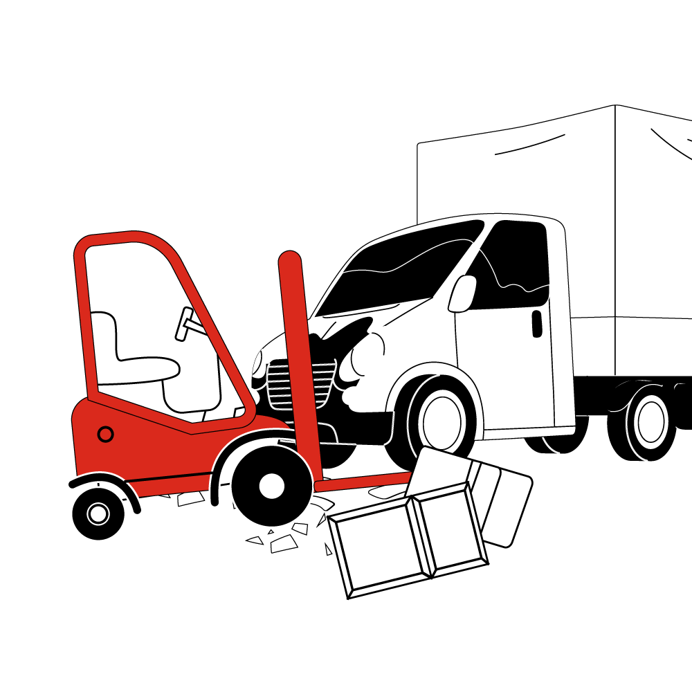 Ein roter Gabelstapler ist frontal mit einem weißen Lieferwagen kollidiert. Der Gabelstapler hat zwei Kisten umgeworfen, die auf dem Boden liegen.