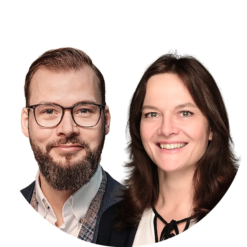 Links im Bild Lukas Reike-Kunze von HiSolutions und und rechts im Bild Martina Korch von Hiscox