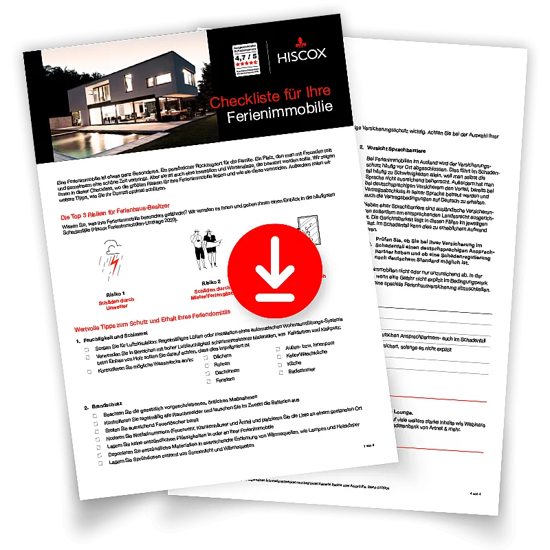 Zwei übereinanderliegende Dokumente mit dem Titel „Checkliste für Ihre Ferienimmobilie“ von Hiscox, oben ein Foto eines modernen Hauses, darunter Text und Illustrationen; in der Mitte ein rotes Download-Symbol.